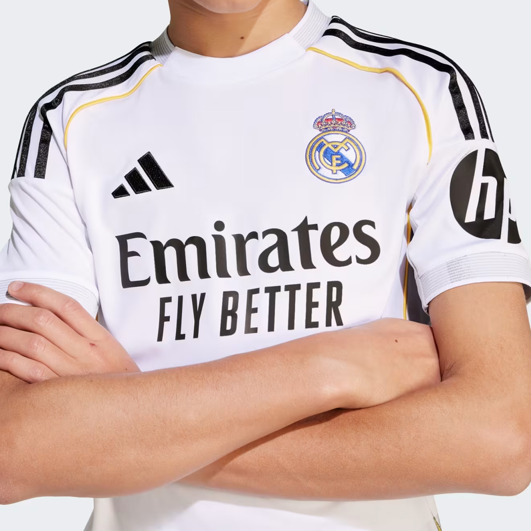 Kit Kids Real Madrid First Kit 2025/26 + 3 Gifts 🎁