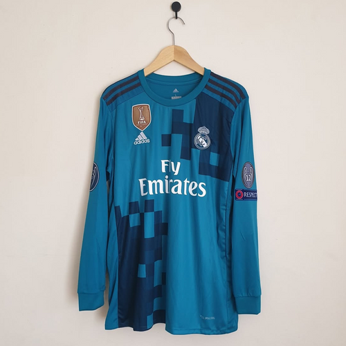Real Madrid Jersey Retro - 2017/18 + Patch Champions League + Mundial