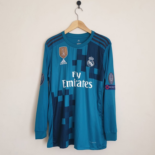 Real Madrid Jersey Retro - 2017/18 + Patch Champions League + Mundial