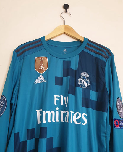 Real Madrid Jersey Retro - 2017/18 + Patch Champions League + Mundial