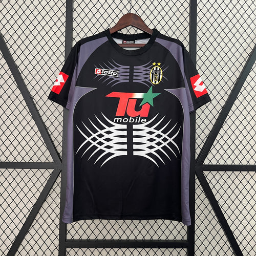 Jersey JUVENTUS Goalkeeper I 01/02 Men (RETRO)