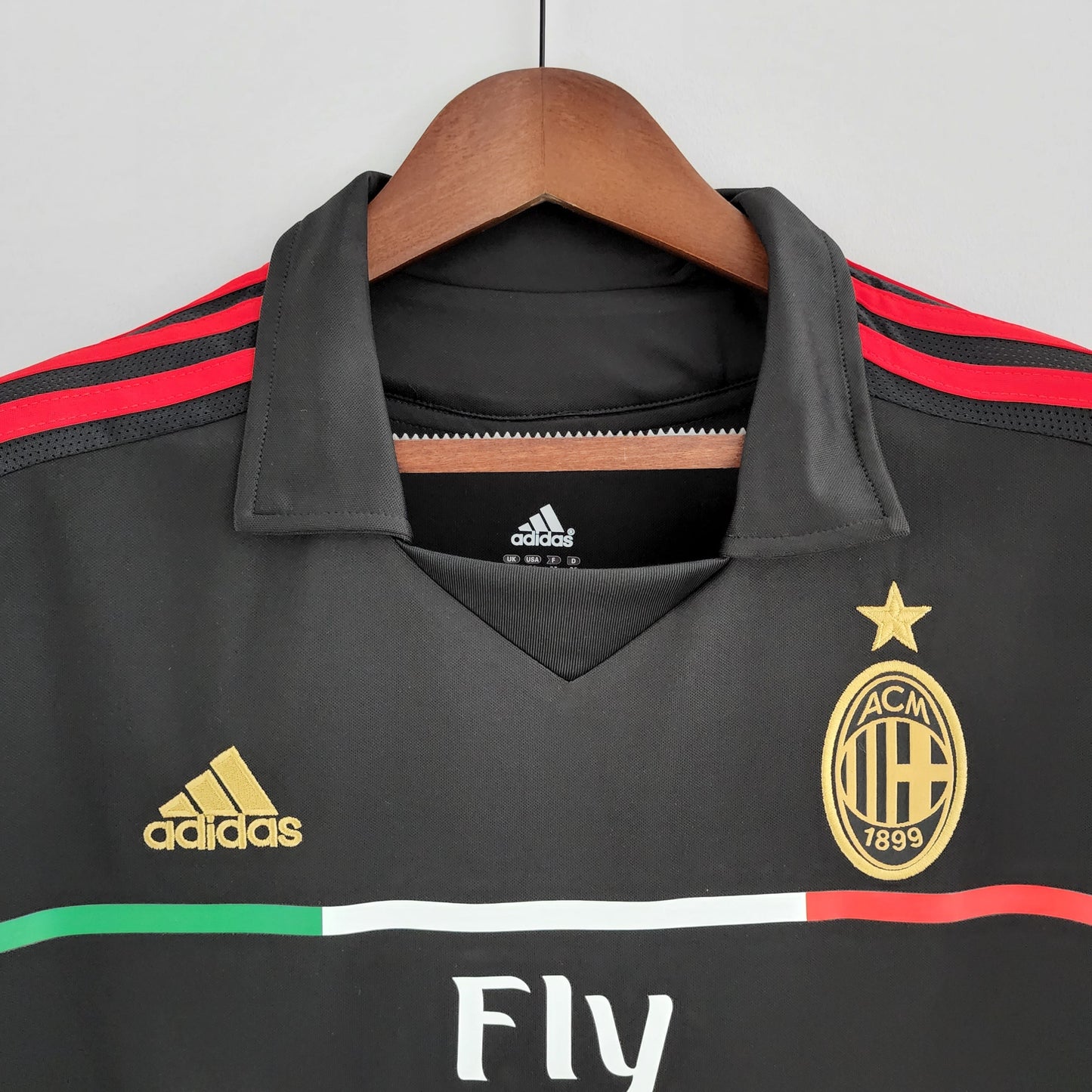 MILAN XVII 11/12 HOMBRE (RETRO) - TIENDA DEL JUGADOR